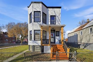 7256 S May Street, Chicago, IL 60621