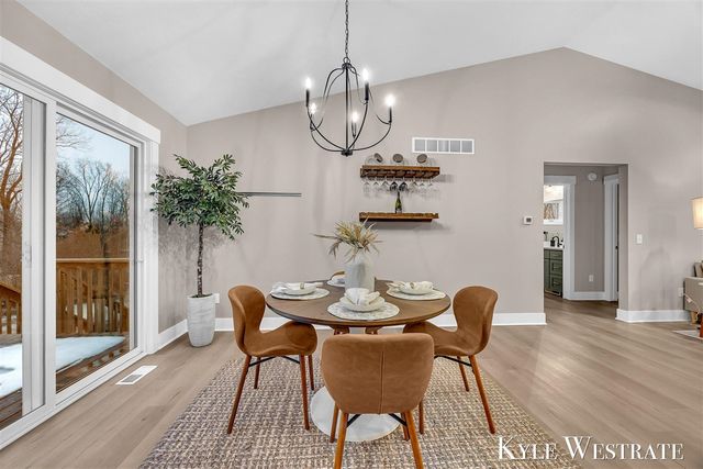 10886 Douglas Drive, Allendale, MI 49401