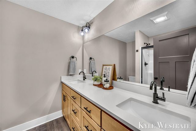 10886 Douglas Drive, Allendale, MI 49401