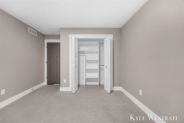 10886 Douglas Drive, Allendale, MI 49401