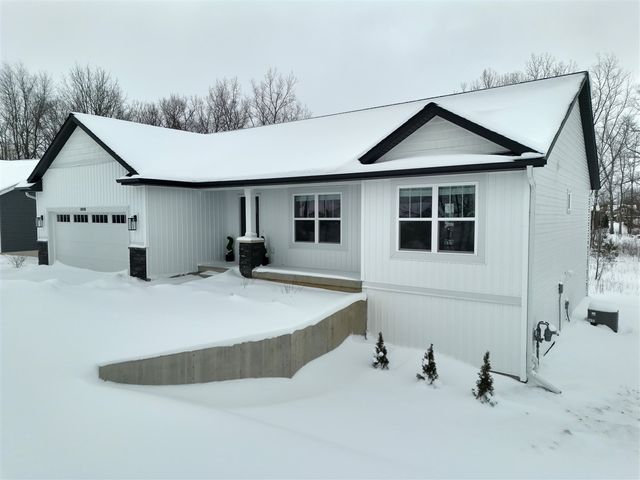 10886 Douglas Drive, Allendale, MI 49401