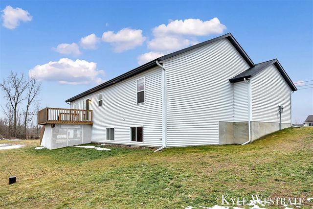 10886 Douglas Drive, Allendale, MI 49401