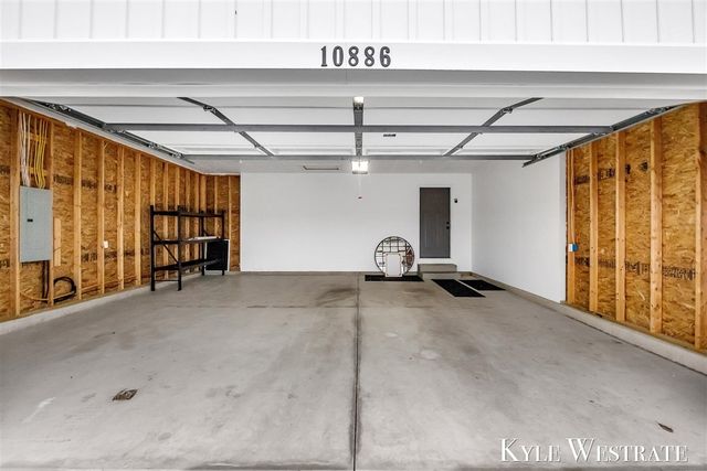 10886 Douglas Drive, Allendale, MI 49401