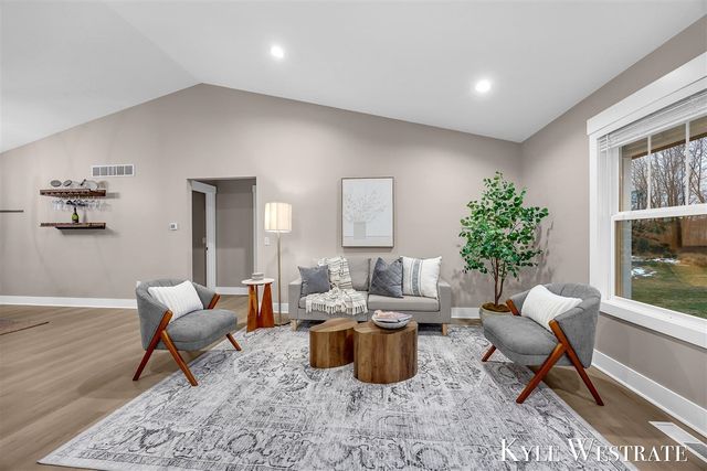 10886 Douglas Drive, Allendale, MI 49401