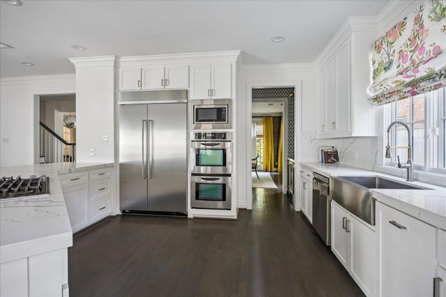4028 Byron Street, West University Place, TX 77005