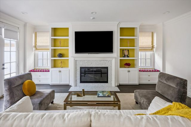 4028 Byron Street, West University Place, TX 77005