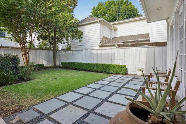 4028 Byron Street, West University Place, TX 77005