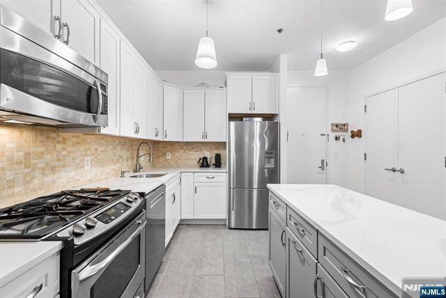 25 McWilliams Place 307, Jersey City, NJ 07302