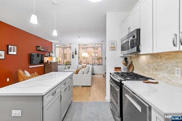 25 McWilliams Place 307, Jersey City, NJ 07302