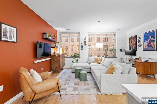 25 McWilliams Place 307, Jersey City, NJ 07302