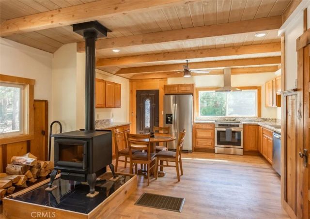 39961 Lakeview Drive, Big Bear Lake, CA 92315