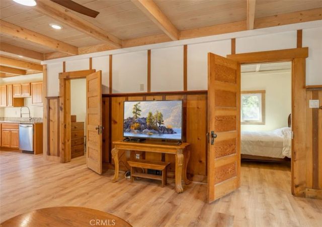 39961 Lakeview Drive, Big Bear Lake, CA 92315
