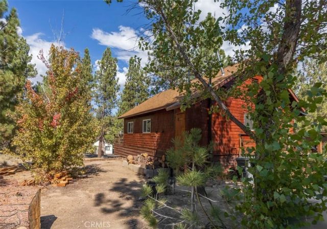 39961 Lakeview Drive, Big Bear Lake, CA 92315