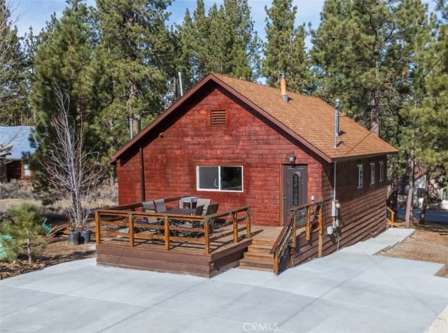 39961 Lakeview Drive, Big Bear Lake, CA 92315