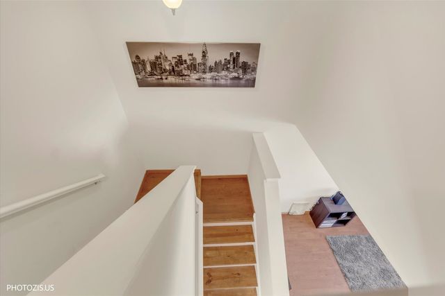 634 W Jonathan Drive 2, Round Lake, IL 60073