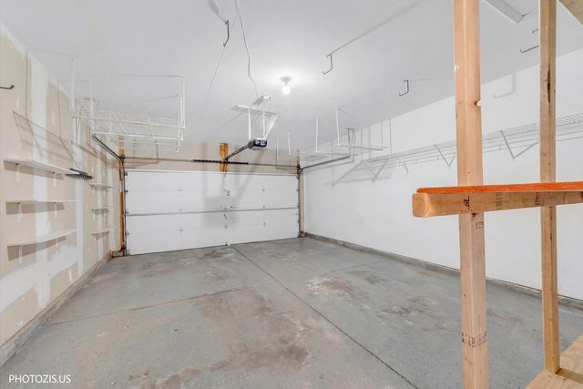 634 W Jonathan Drive 2, Round Lake, IL 60073