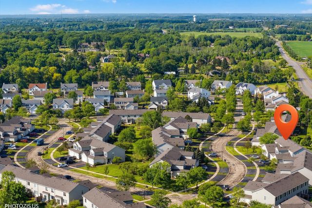 634 W Jonathan Drive 2, Round Lake, IL 60073