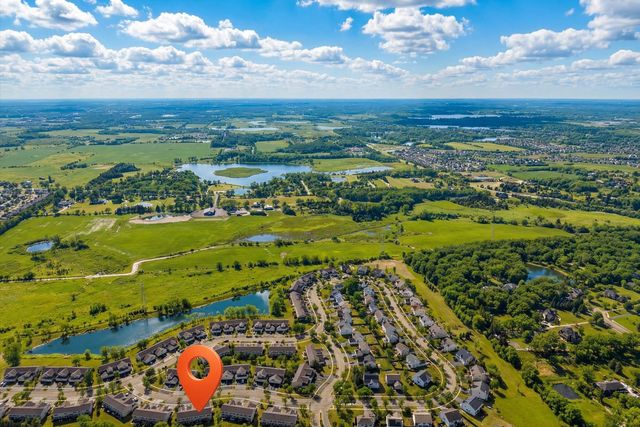 634 W Jonathan Drive 2, Round Lake, IL 60073