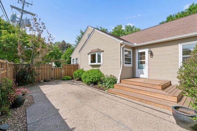 1821 Bohland Avenue, Saint Paul, MN 55116