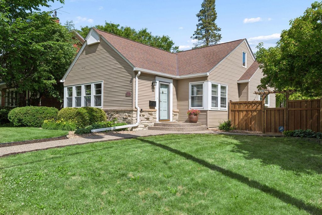 1821 Bohland Avenue, Saint Paul, MN 55116