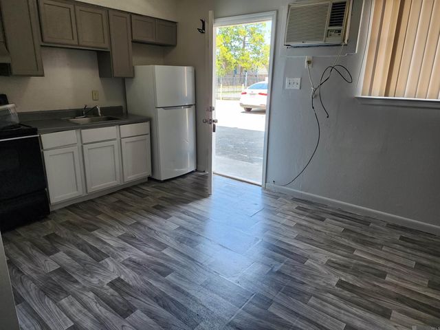 4627 Tigerland Ave, Baton Rouge, LA 70820