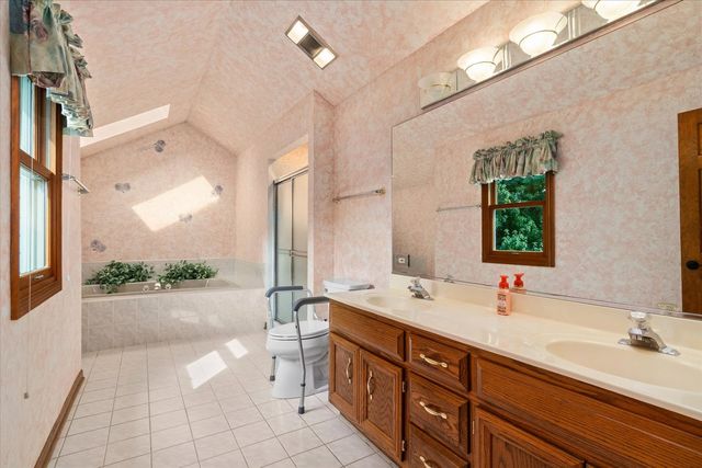1308 Hamlet Road, Naperville, IL 60564