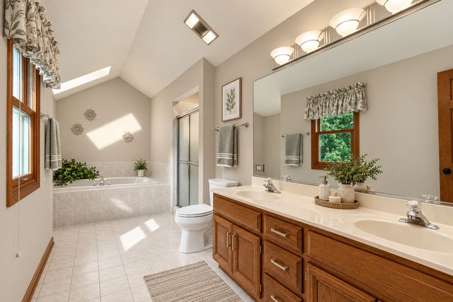 1308 Hamlet Road, Naperville, IL 60564