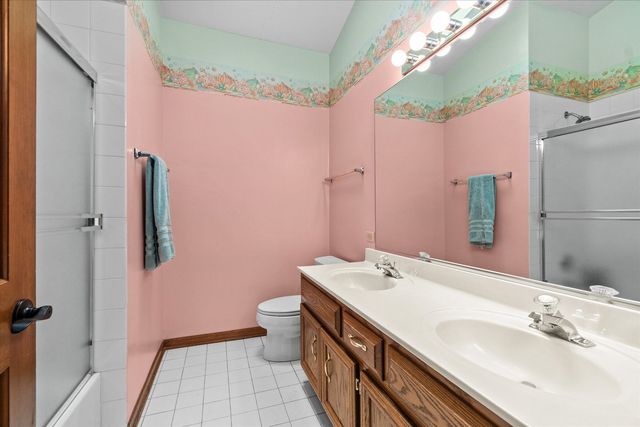 1308 Hamlet Road, Naperville, IL 60564