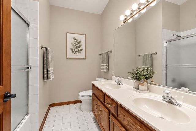 1308 Hamlet Road, Naperville, IL 60564