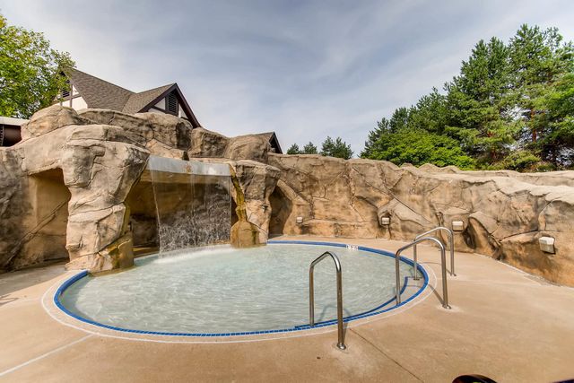 1308 Hamlet Road, Naperville, IL 60564