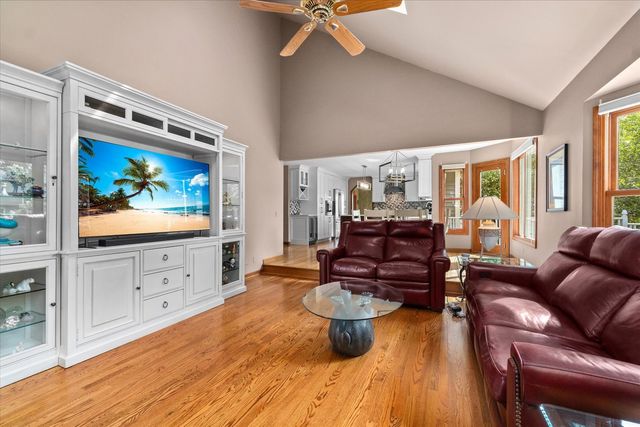 1308 Hamlet Road, Naperville, IL 60564