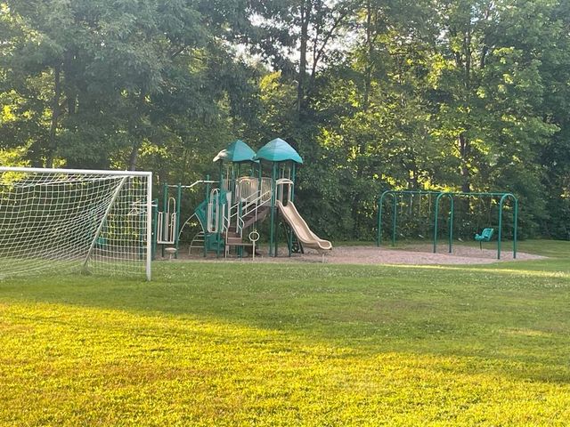 9 12 Route, Hartland, VT 05048