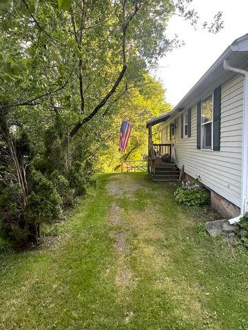 9 12 Route, Hartland, VT 05048