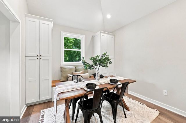 1095 WASHINGTON AVE, Newtown, PA 18940