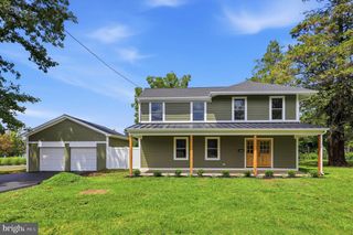1095 WASHINGTON AVE, Newtown, PA 18940