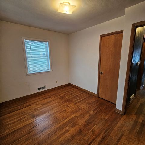 1103 30th Street, Cedar Rapids, IA 52403