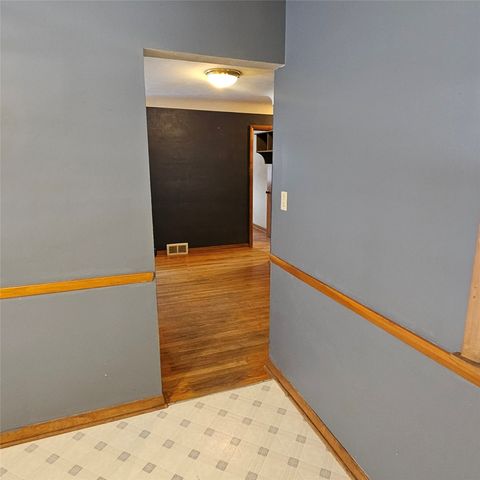 1103 30th Street, Cedar Rapids, IA 52403