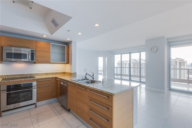 222 Karen Avenue 3804, Las Vegas, NV 89109