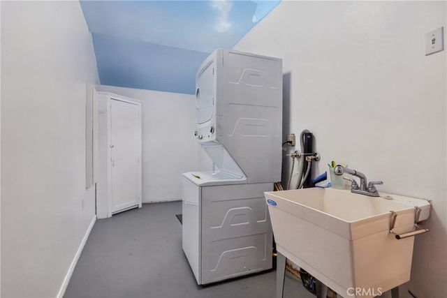 10450 Bevis, San Fernando, CA 91345