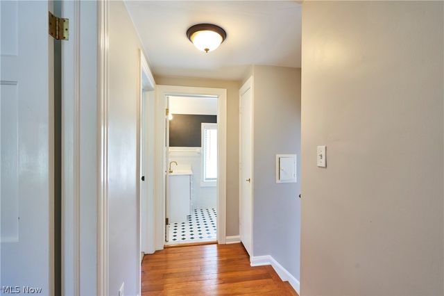 5215 Mayview Road, Lyndhurst, OH 44124