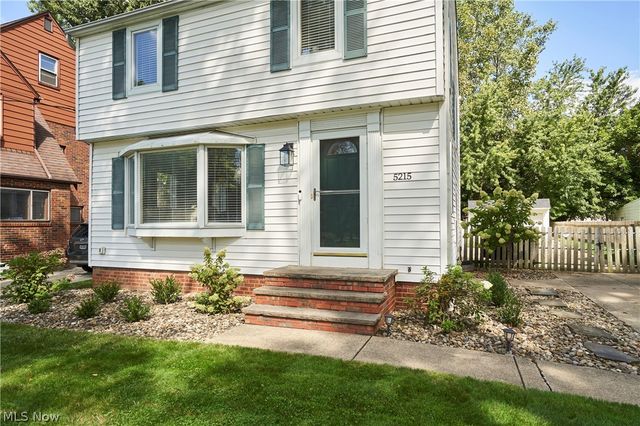 5215 Mayview Road, Lyndhurst, OH 44124