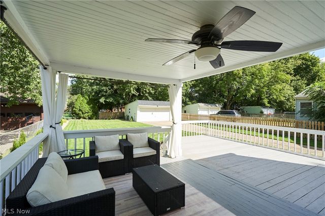 5215 Mayview Road, Lyndhurst, OH 44124