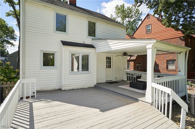 5215 Mayview Road, Lyndhurst, OH 44124