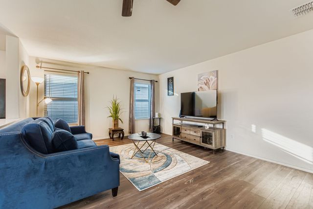 9238 Summerlee Street, Dallas, TX 75227