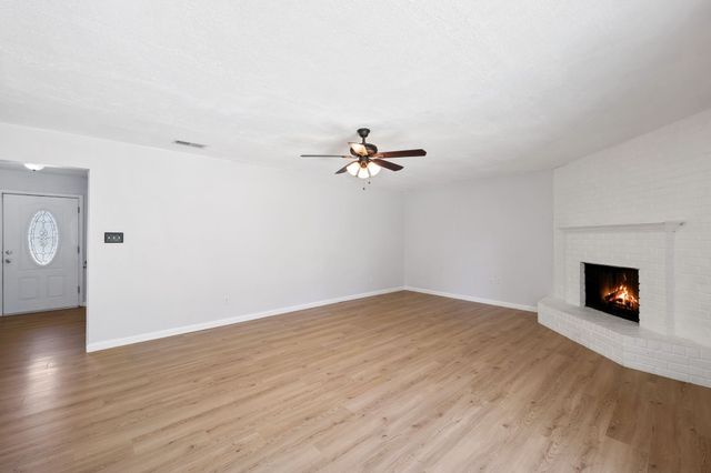 5309 Windy Meadow Drive, Arlington, TX 76017