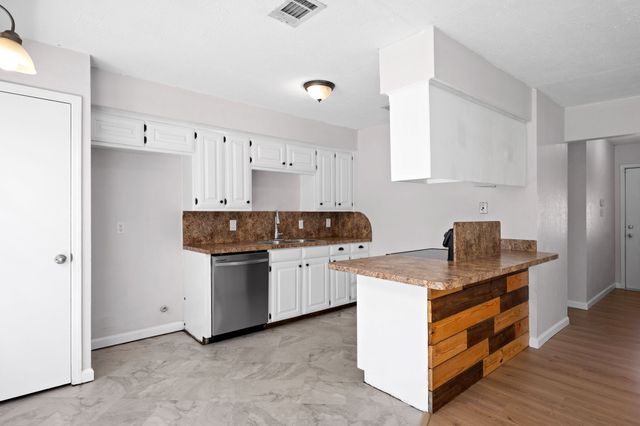 5309 Windy Meadow Drive, Arlington, TX 76017