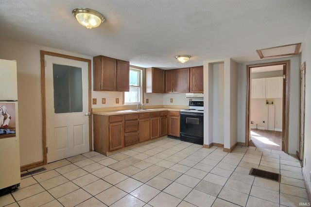 807 Kintz Street, Huntington, IN 46750