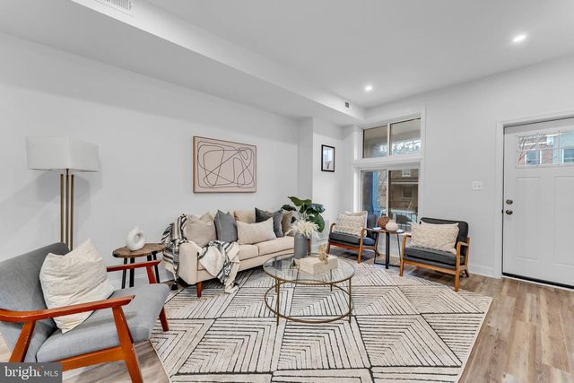 3202 MCELDERRY ST, Baltimore, MD 21205