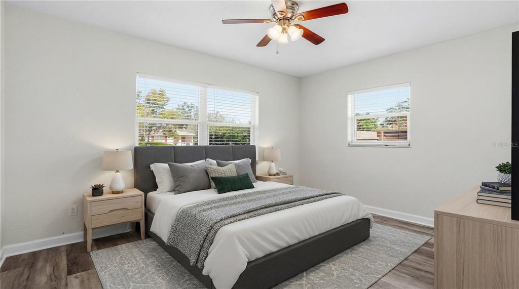 Image 15 of property listing at 3018 16TH AVENUE S, St Petersburg, FL 33712