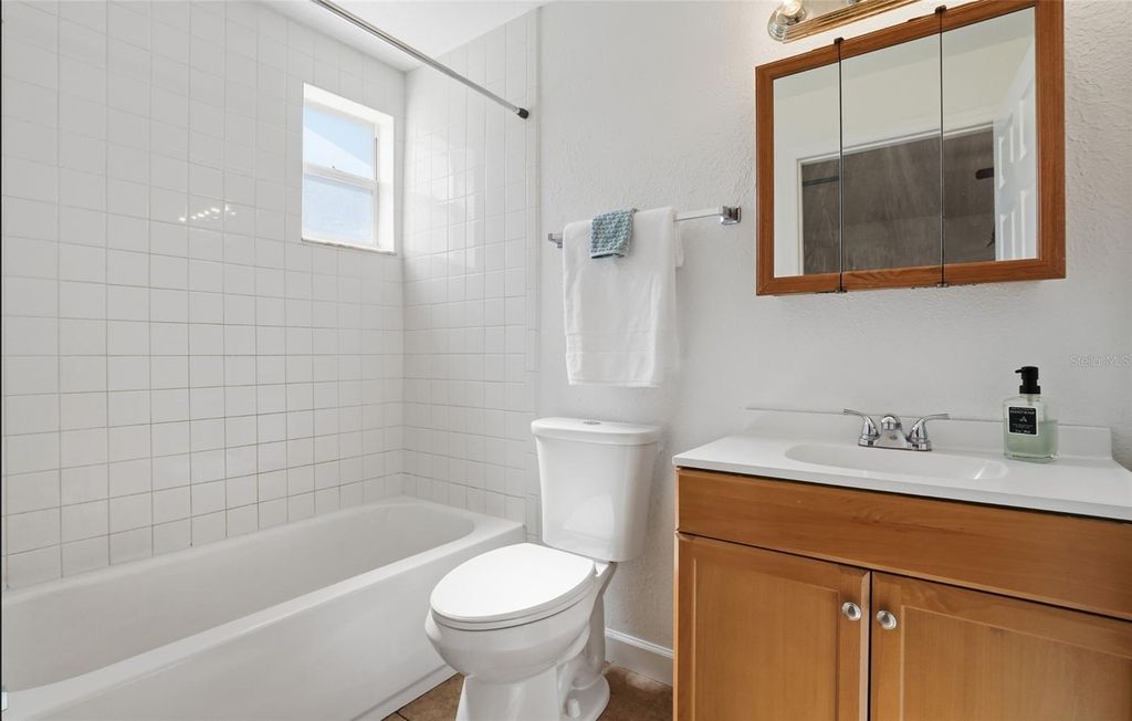 Image 17 of property listing at 3018 16TH AVENUE S, St Petersburg, FL 33712